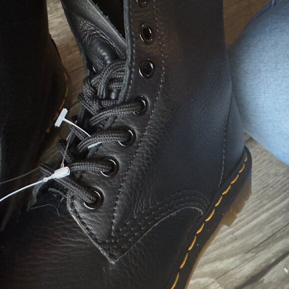 Dr. Martens 1460 Pascal Black Leather Boots Yellow Stitching & AirWair Sole Sz 6 - Picture 7 of 10